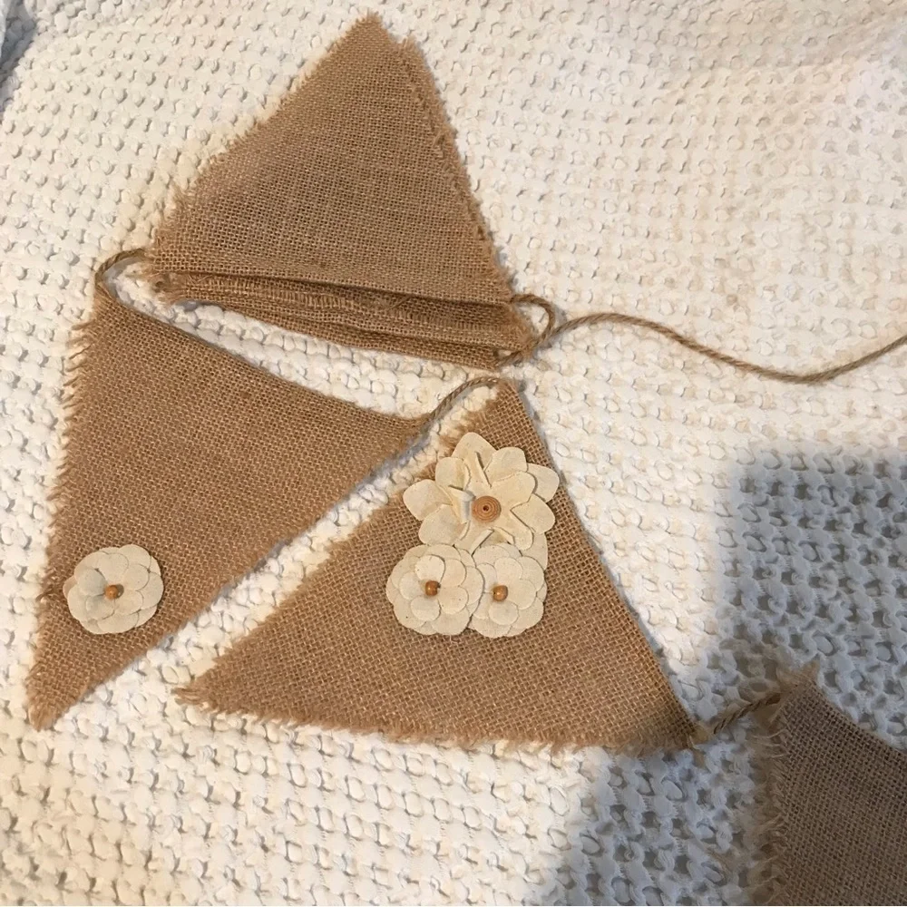 ✌️Boho Burlap & Flowers Garland